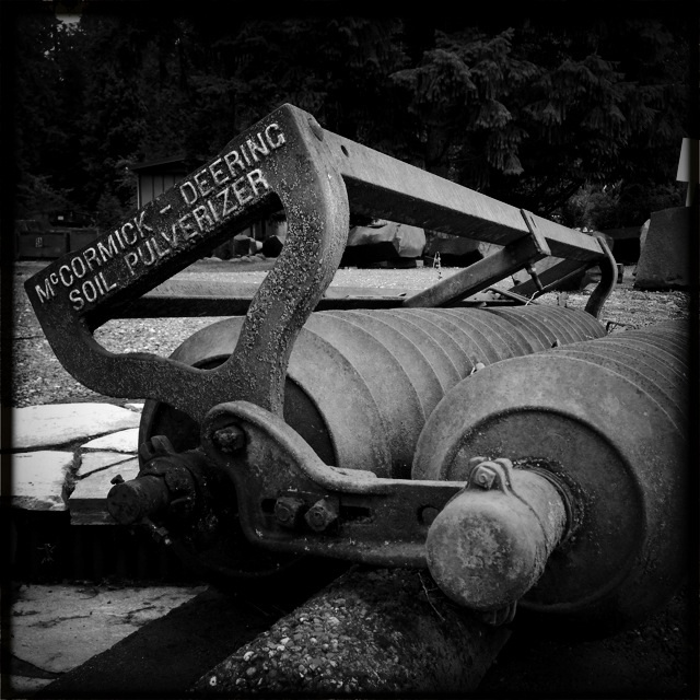 B&W  Tuesday 2 8-27-13